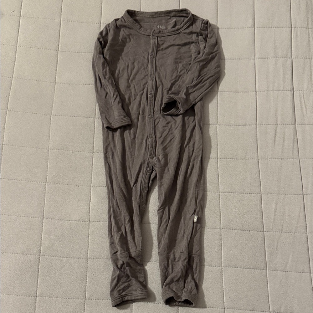 Kyte Baby Gray snap romper